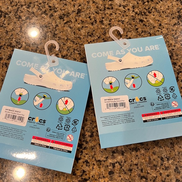 CROCS Jibbitz Charms set of 2 Pack NWT - Picture 2 of 9